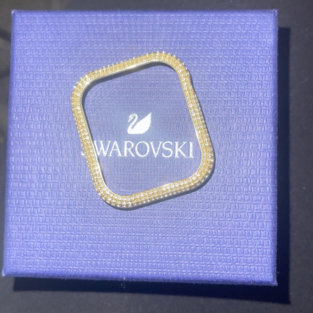 COPY - Swarovski Apple Watch screen cover